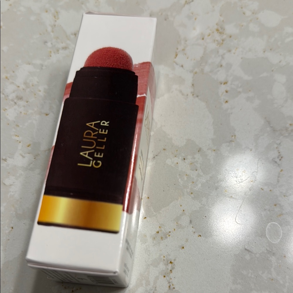 NEW IN BOX..Laura Geller Serum Blush in Red and White Packaging - Picture 3 of 3